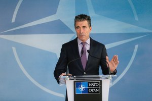 НАТО требует от России уважать суверенитет Украины