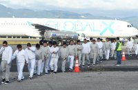 У США планують створити власну цілодобову авіакомпанію для депортації мігрантів