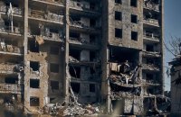 Росія бʼє по житлових кварталах, щоб змусити Україну до переговорів, – Подоляк