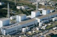 Из оплавленных реакторов АЭС "Фукусима-1" начали извлекать топливные стержни