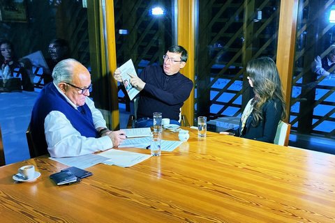 ​Американский канал OAN выпустил сюжет с обвинениями Луценко в адрес экс-посла США