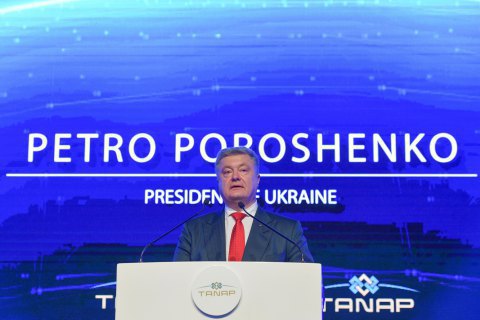 Порошенко: "Мы знаем, кого в Кремле хотят видеть во втором туре. Моей фамилии там нет"