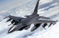 США отправят в Польшу 12 истребителей F-16