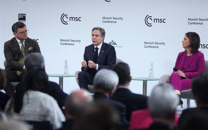 Блінкен: стійкий мир означатиме, що Росія не повторить спроби агресії проти України