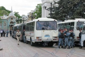 Милиция покидает Мариинский парк