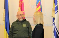 Перед зустріччю у форматі “Рамштайн” голова Міноборони Резніков зустрівся з послом США в Україні Бріджит Брінк