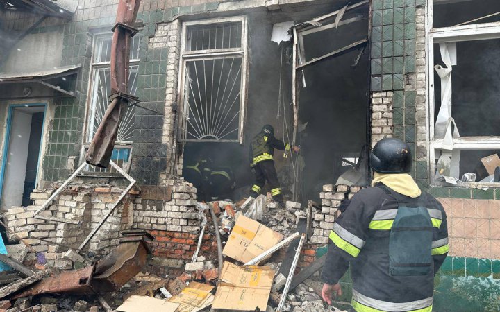 Головне за понеділок, 22 квітня: удар по телевежі в Харкові, відбиті штурми, засідання Ставки  