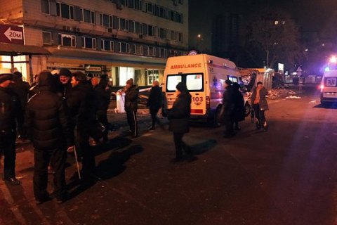Во время ночного разгрома МАФов возле метро КПИ пострадали пять человек (обновлено)