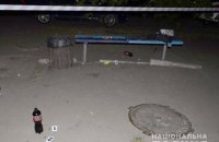 В Киеве трое пьяных парней избили полицейского за замечание