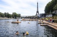 Париж вперше з 1923 року відкрив Сену для громадського купання