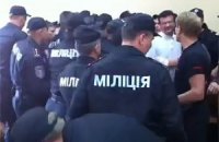 Киреев удалил "бютовцев", в суде драка