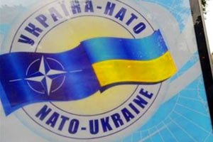 Украина видит в сотрудничестве с НАТО приближение к Евросоюзу, - мнение