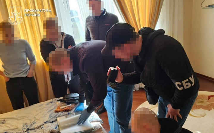 Співвласнику алкогольного заводу в Луганську повідомили про підозру у пособництві державі-агресору