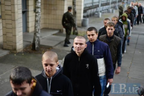 Минобороны планирует вернуть призыв на срочную службу с 18 лет 