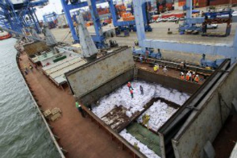 КНДР заработала $200 млн на экспорте оружия и угля в обход санкций