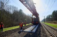 Укрзализныця до конца года обновит 1200 км путей, - Юрик 