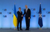 Зеленский заявил генсеку НАТО о готовности к переговорам с РФ для достижения мира