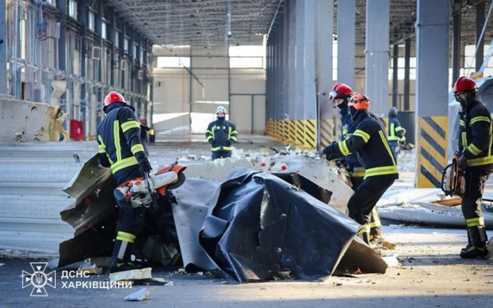 Головне за суботу, 17 січня: ворожі удари по енергетиці, майже 120 боєзіткнень, авіаудар по передмістю Сум