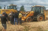 У Рівненській області двох дітей засипало піском у кар'єрі (оновлено)