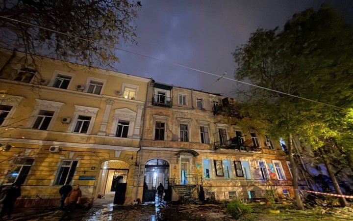 Внаслідок російської атаки в Одесі загинула жінка, 10 поранених (оновлено)