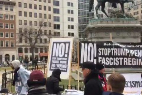 В США правозащитники запустили кампанию за импичмент Трампа