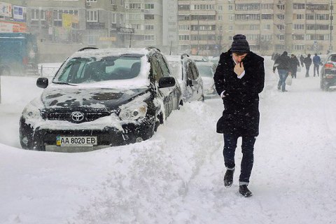 В среду в Киеве обещают сильный мокрый снег и метель