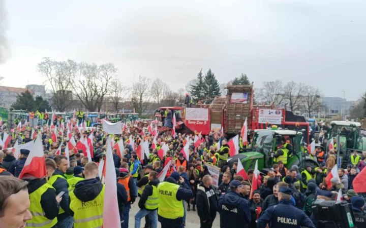 Фермери з Європи хочуть повністю заблокувати українсько-польський кордон 