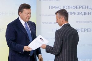 Янукович уволил Хорошковского с должности первого вице-премьера