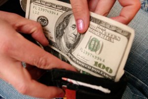Чиновника КГГА поймали на взятке  $250 