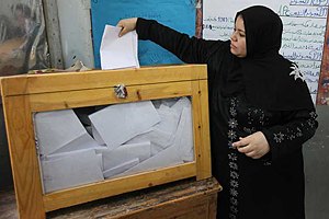Принадлежность к власти стала популярной политической технологией, - мнение