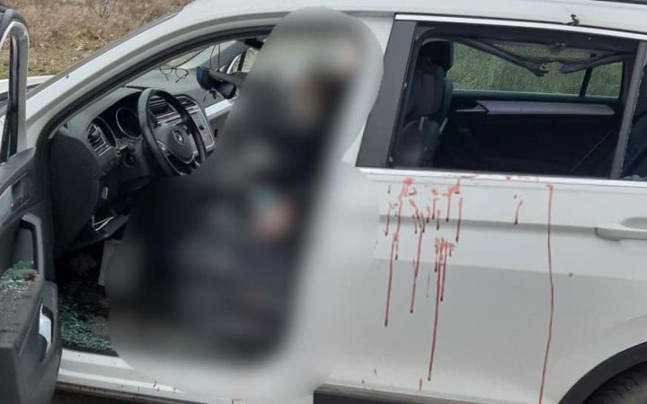 Росіяни вдарили по Херсону й сусідньому селищу, є жертви
