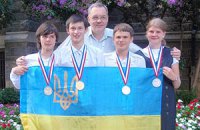 Українські школярі вибороли найвищі нагороди на всесвітній олімпіаді з хімії