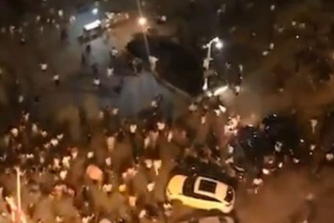 Внедорожник въехал в толпу в Китае: 11 погибших, более 40 раненых