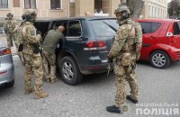 У РТЦК на Тернопільщині викрили корупційну схему, "оборот" якої в місяць складав до $150 000
