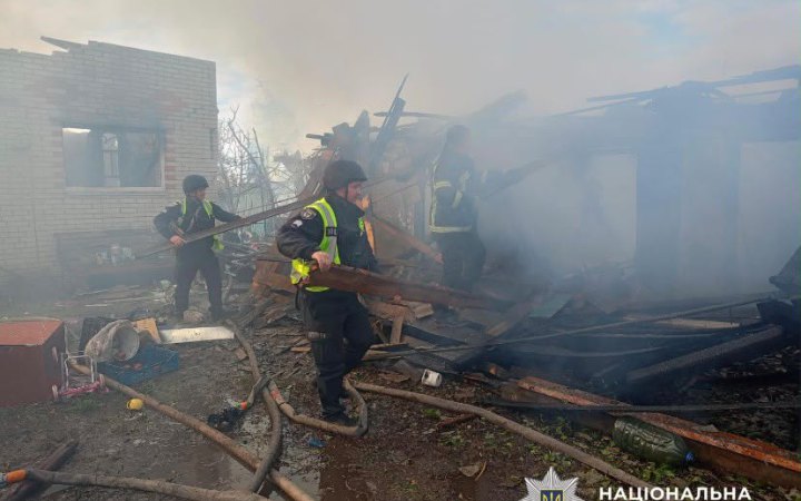 На Чернігівщині через атаку російського дрона постраждали троє людей, серед них дитина