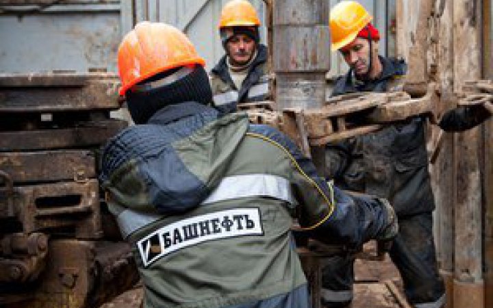 Росіяни намагаються закрити свої НПЗ від дронів сітками