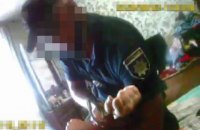 В Кременчуге патрульный сломал руку мужчине, который не хотел ехать в больницу со "скорой"