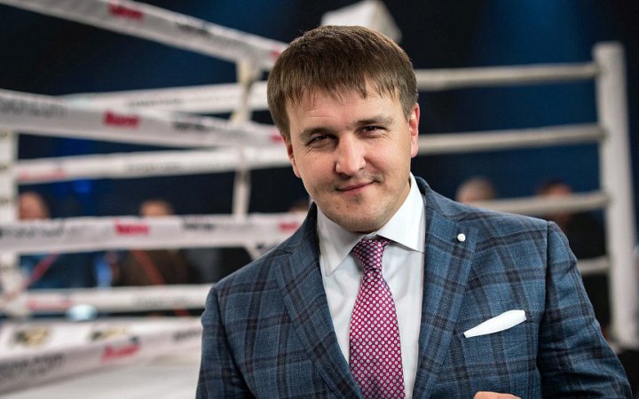 Промоутер Усика назвав дату та місце бою проти Дюбуа