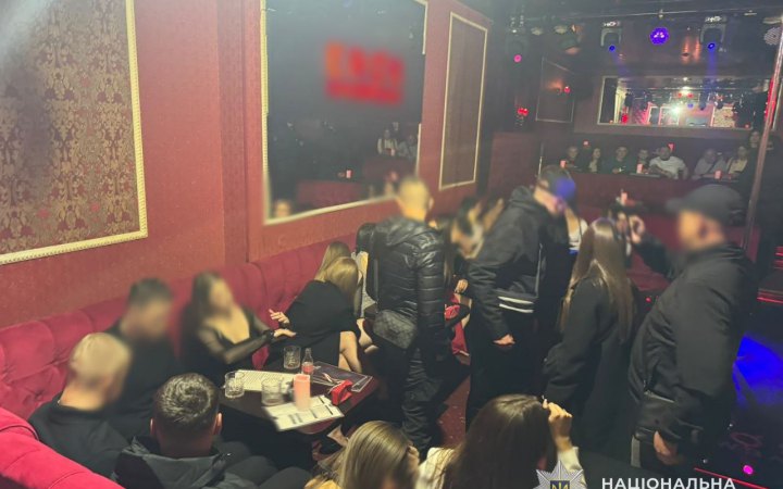 У Львові встановлюють осіб, причетних до крадіжок та шахрайств у нічних розважальних закладах 