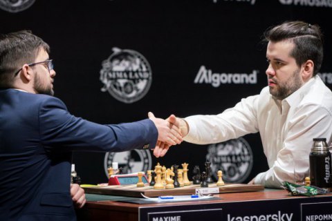 FIDE прервала финальный шахматный турнир претендентов 