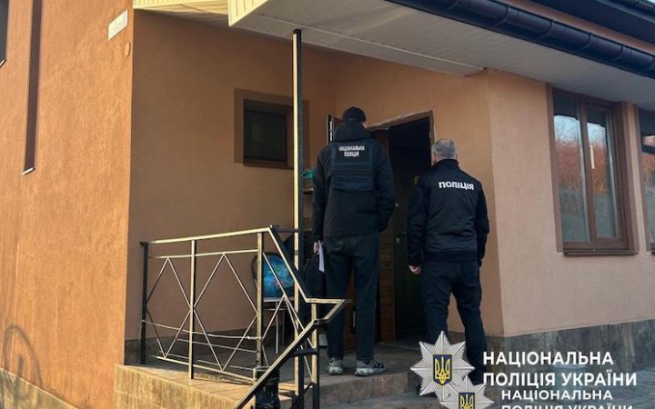 Поліція проводить 70 обшуків у медзакладах України за підозрою в привласненні коштів, призначених для програми медичних гарантій