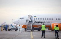 Спецрейс SkyUp вылетел за украинцами в Италию