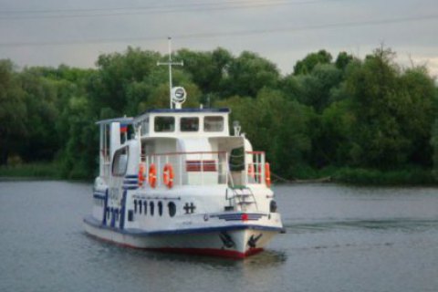 В Москве пьяный мужчина угнал теплоход и столкнулся с другим судном