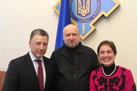 Волкер и Турчинов обсудили закон о реинтеграции Донбасса
