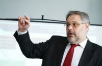Предоставление кредита Россией будет связано со вступлением Украины в Таможенный союз, - Хазин