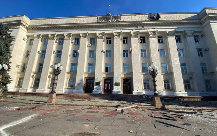 Росіяни знову вдарили по центру Херсона, повідомляється про двох загиблих