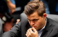 У матчі за звання шахового короля можна ставити крапку: Карлсен утретє обіграв Непомнящего