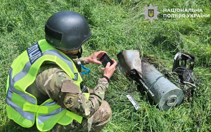 У Києві правооохоронці вилучили бойову частину "Герань-2" поблизу проїжджої частини 