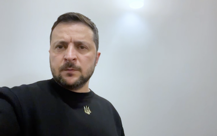 Зайва інформація про контрнаступ не допомагає війську, - Зеленський