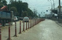 У Києві через аварію на водогоні затопило вулицю Антоновича біля Ocean Plaza